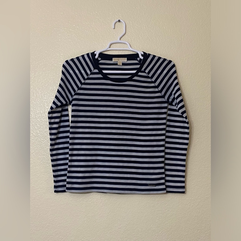 Women’s Striped Black and White Medium Long Sleeve Shirt